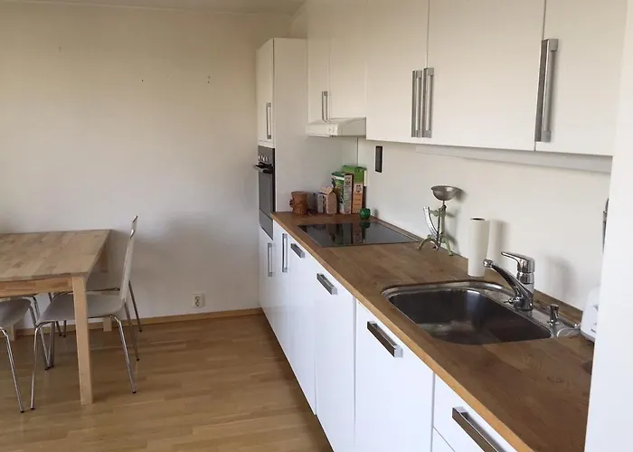 Sunny Balcony, Central, Fresh Lägenhet