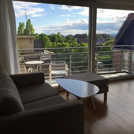Sunny Balcony, Central, Fresh Apartment *
