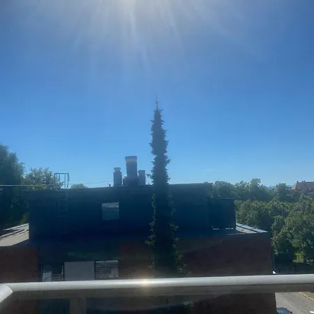 Sunny Balcony, Central, Fresh Apartment *